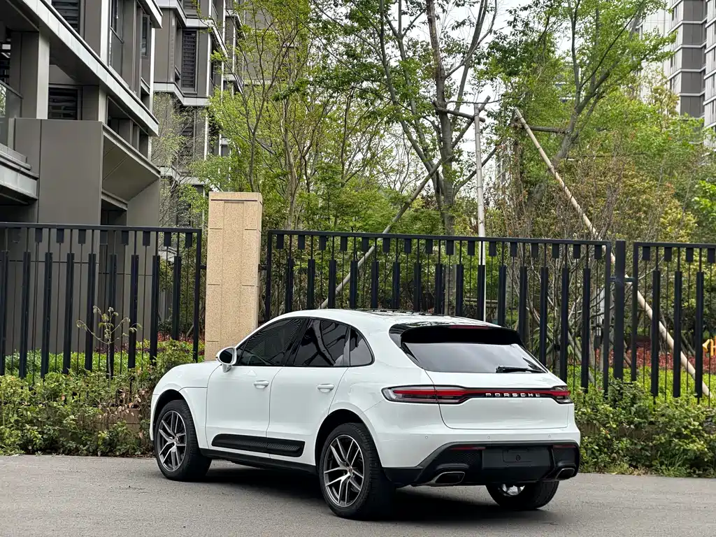 Porsche Macan 2023 — фото 6