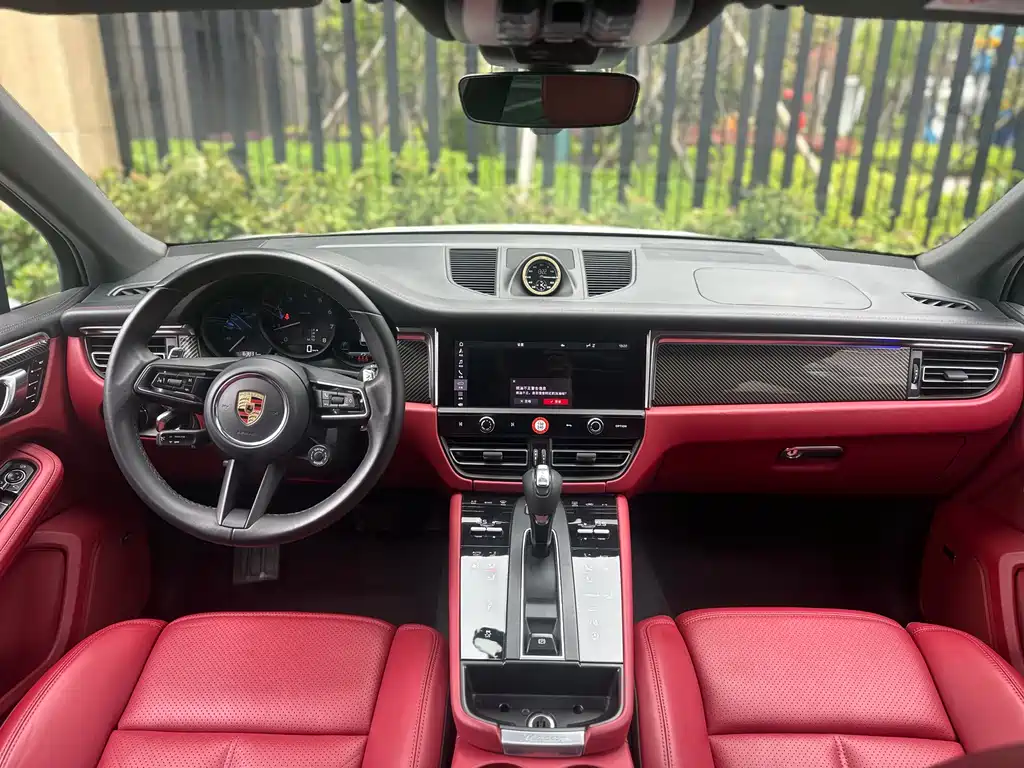 Porsche Macan 2023 — фото 12