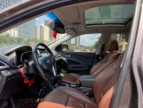 Hyundai Santa Fe 2016