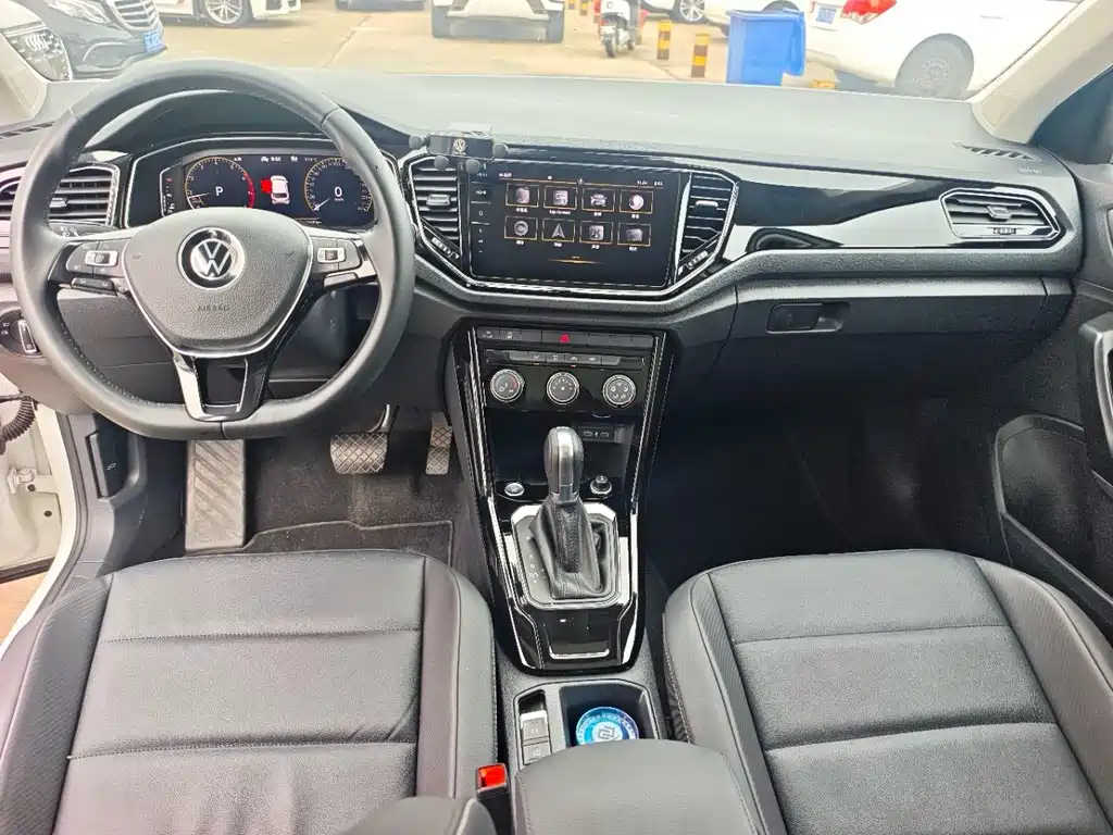 Volkswagen T-Roc 2021