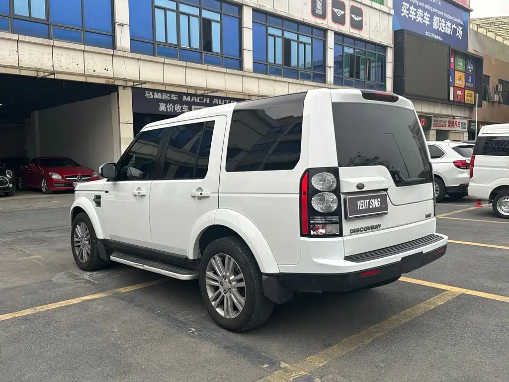 Land Rover Discovery 2014 — фото 13