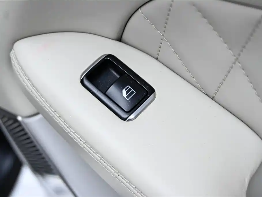 Mercedes-Benz GL-Class 2014 — фото 25