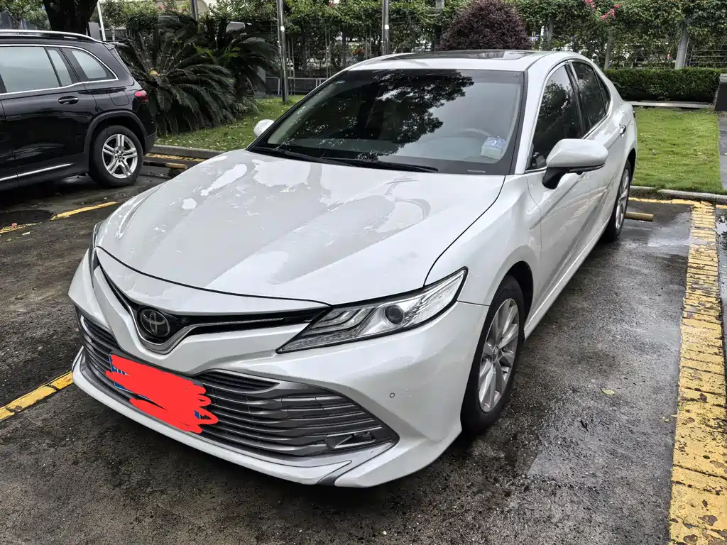 Toyota Camry 2019