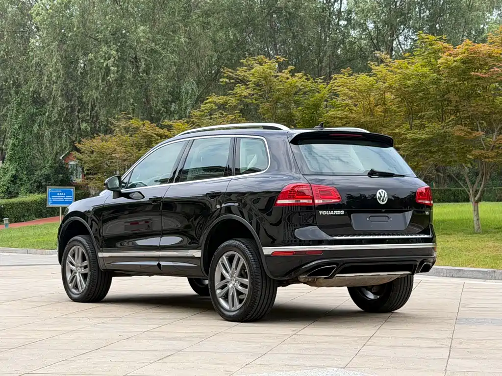 Volkswagen Touareg 2016 — фото 26