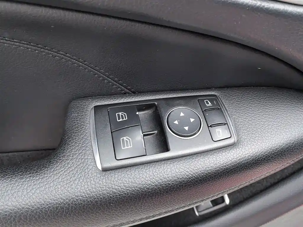 Mercedes-Benz C-Class 2013 — фото 9