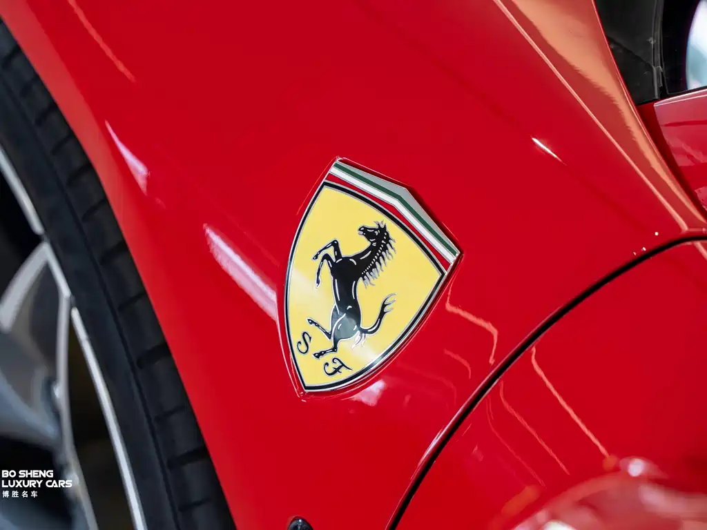 Ferrari F8 2022 — фото 9