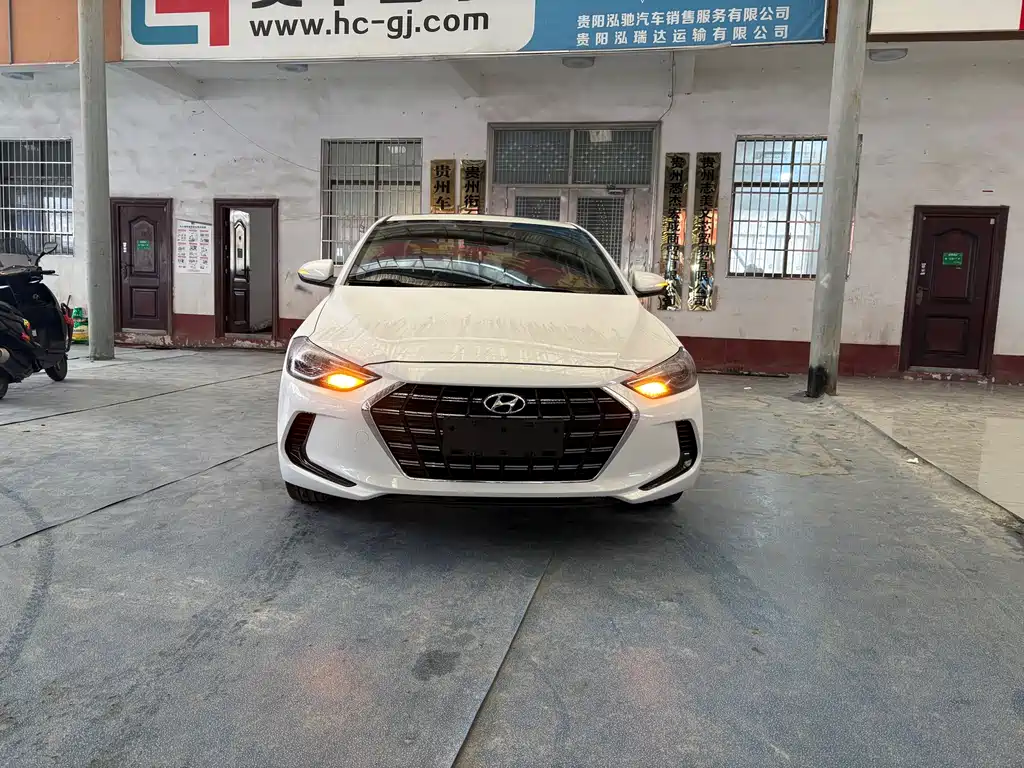 Hyundai Elantra 2021 — фото 2