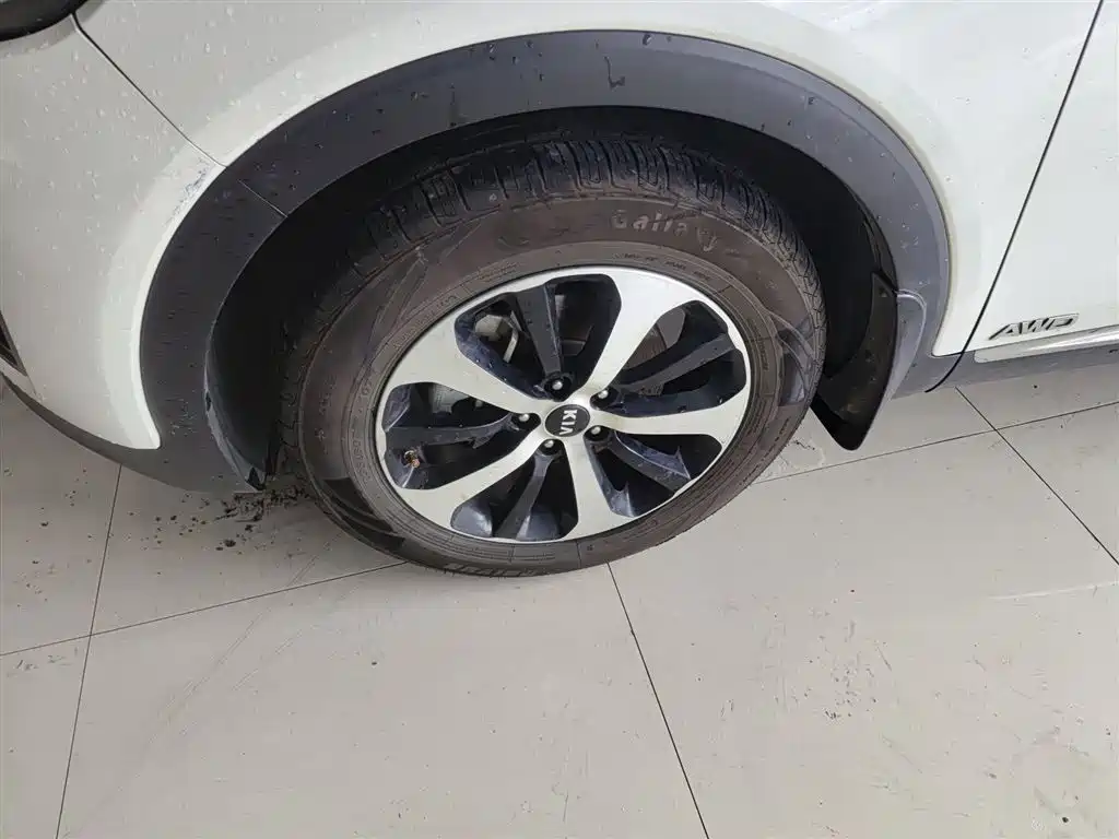 Kia Sorento 2015 — фото 25