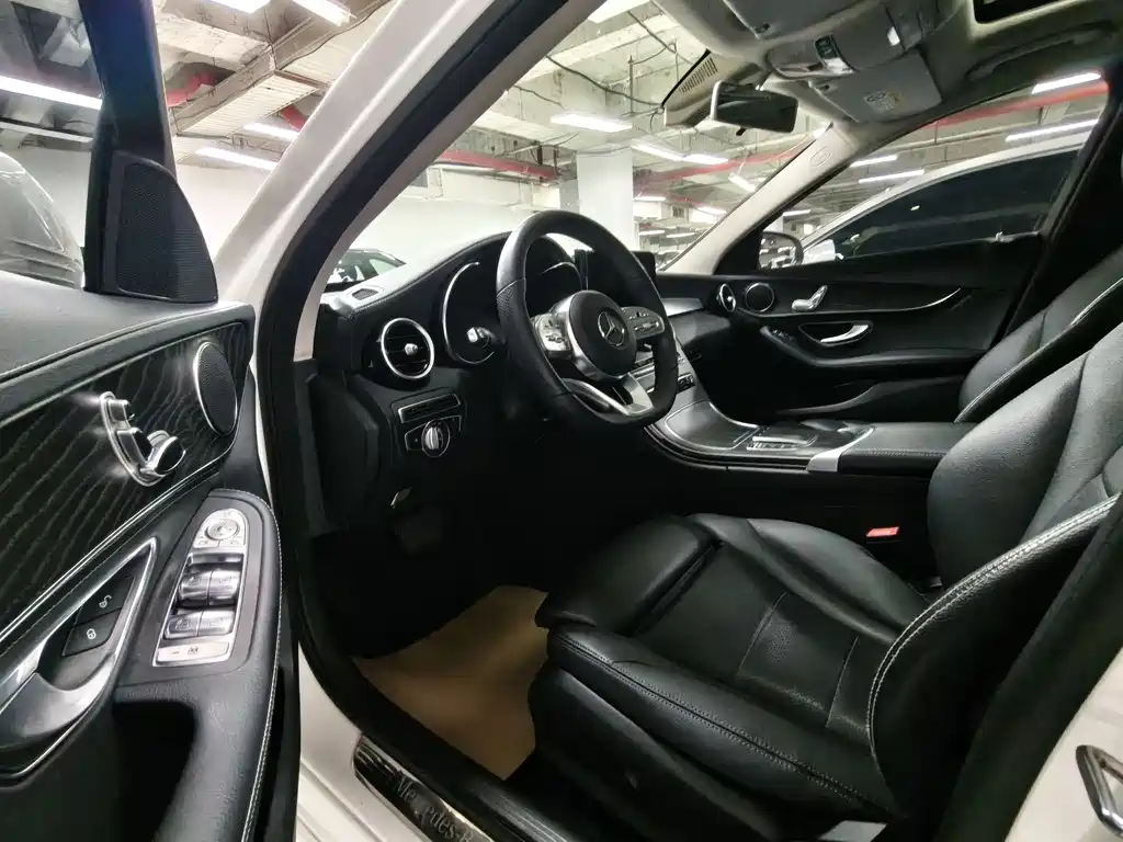 Mercedes-Benz C-Class 2020
