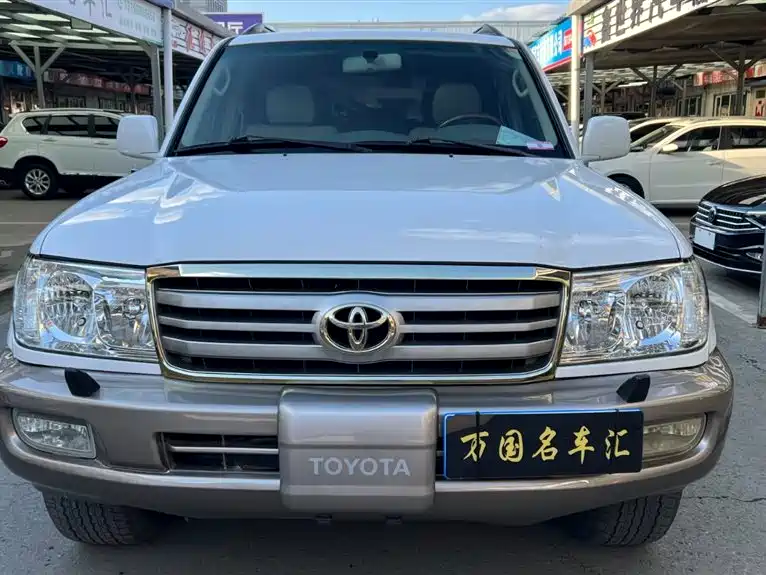 Toyota Land Cruiser 2009 — фото 1