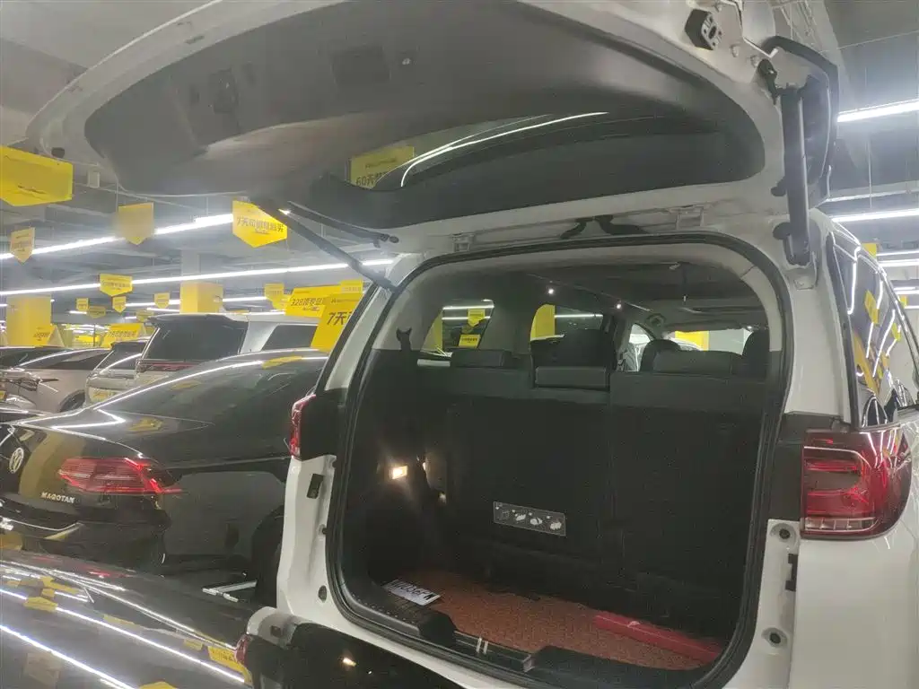GAC Motor Trumpchi M8 2022 — фото 19