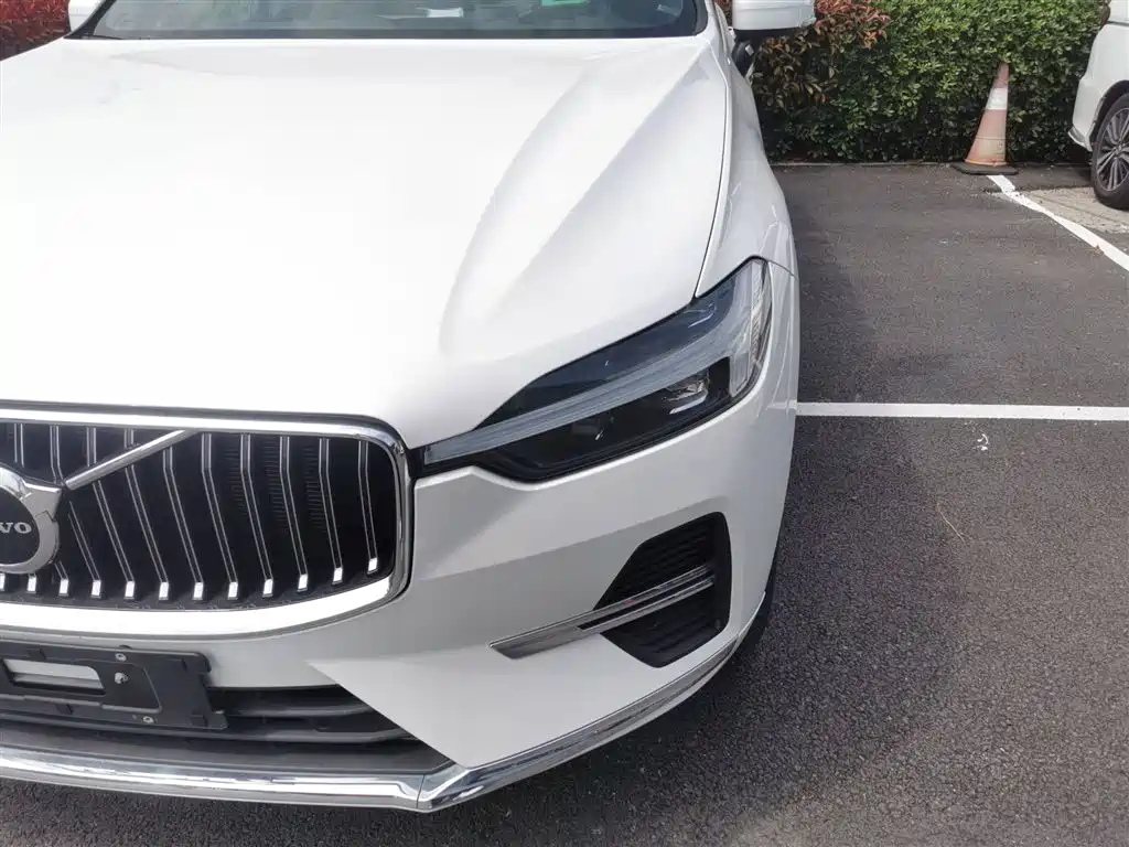 Volvo XC60 2025 — фото 24