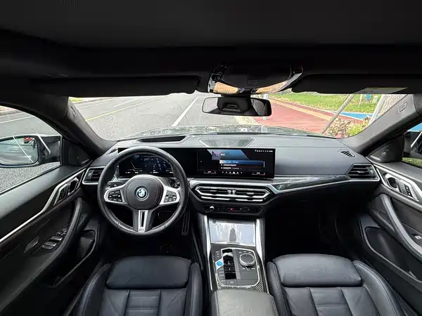 BMW i4 2025
