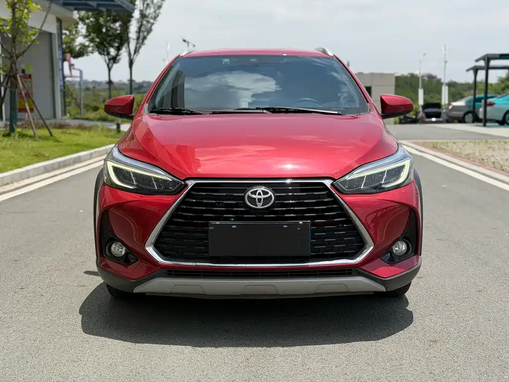Toyota Yaris L 2022 — фото 2