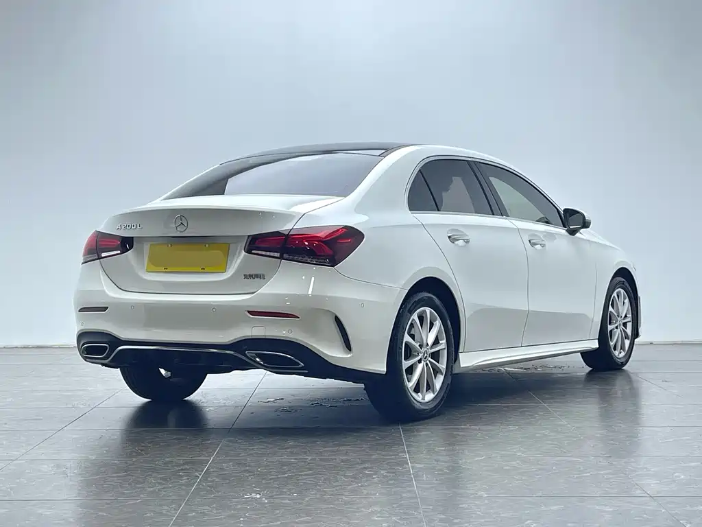 Mercedes-Benz A-Class 2021 — фото 3