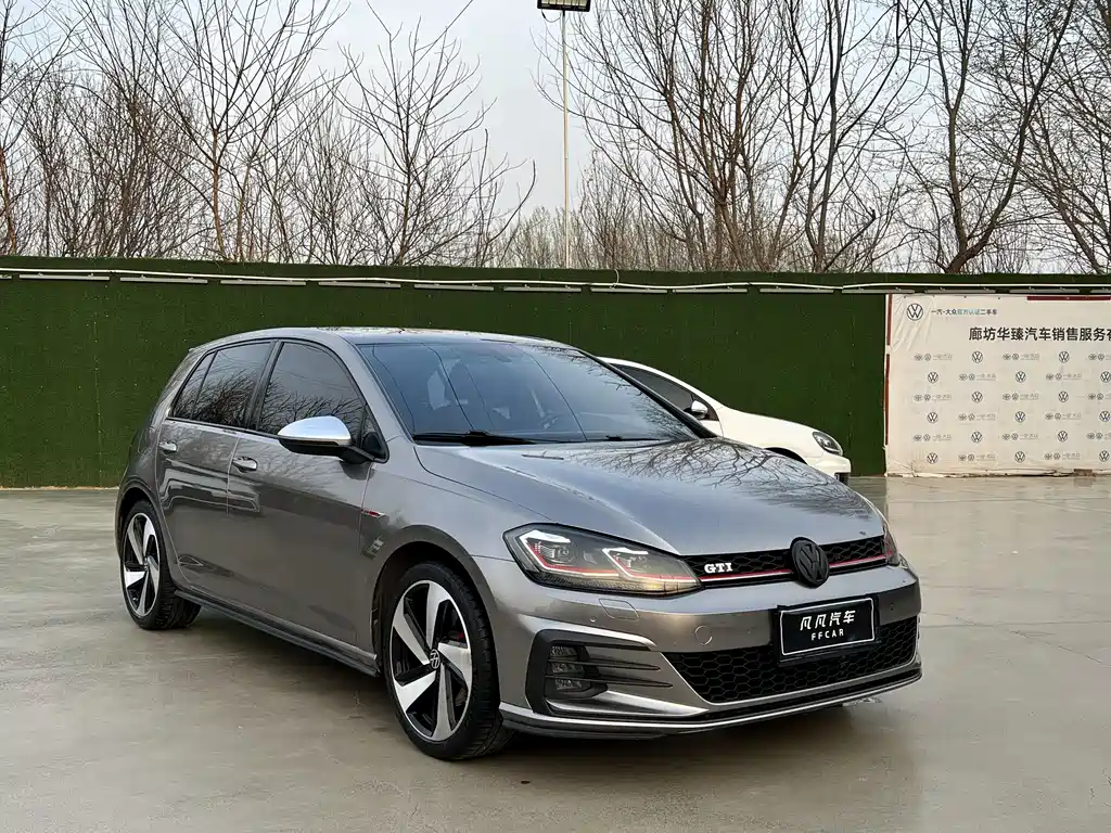 Volkswagen Golf GTI 2019 — фото 3