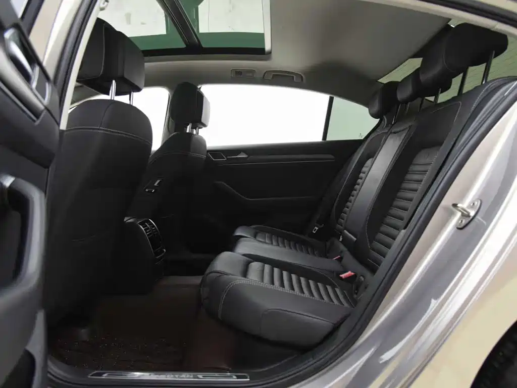 Volkswagen Magotan 2020 — фото 11