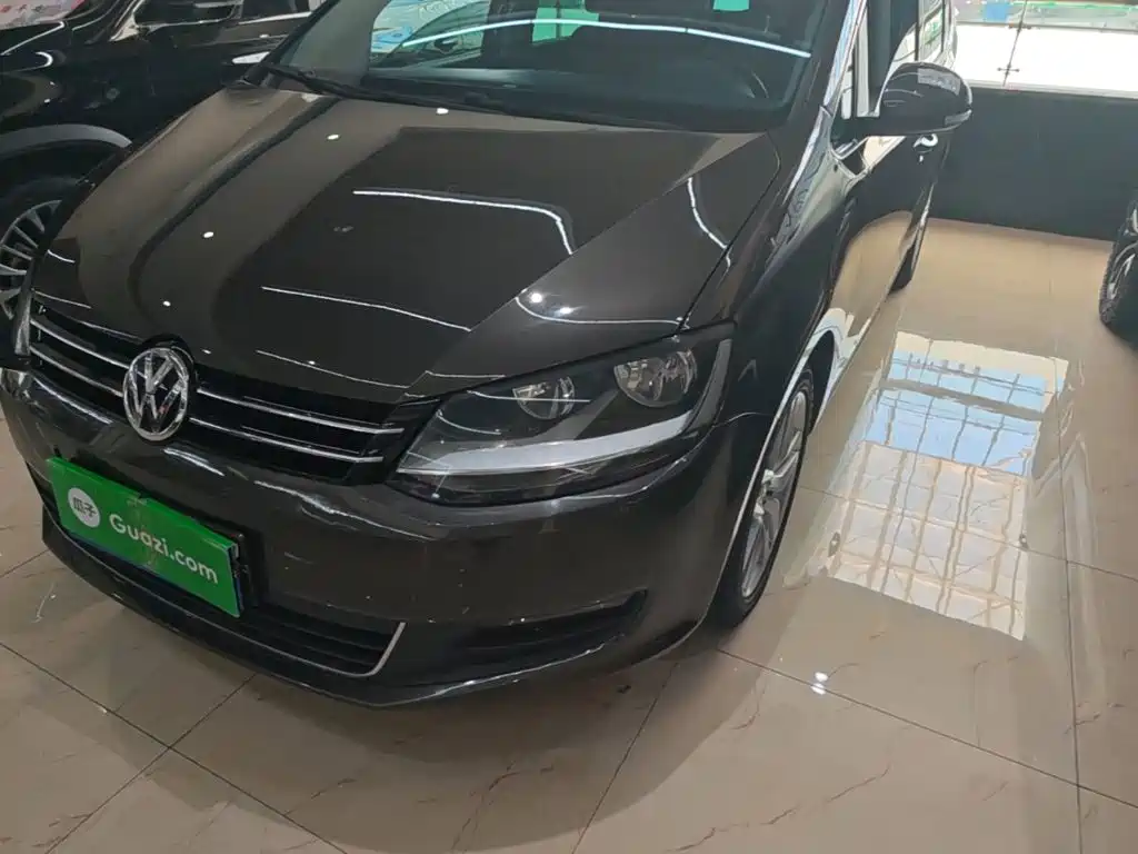 Volkswagen Sharan 2017 — фото 24