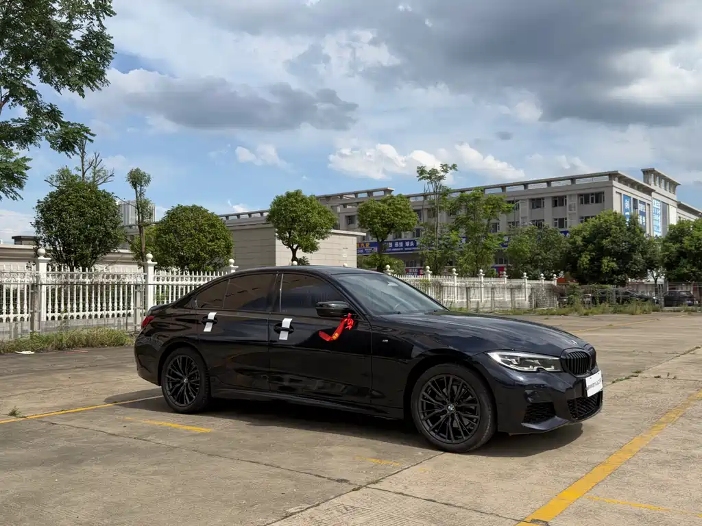 BMW 3 Series 2021