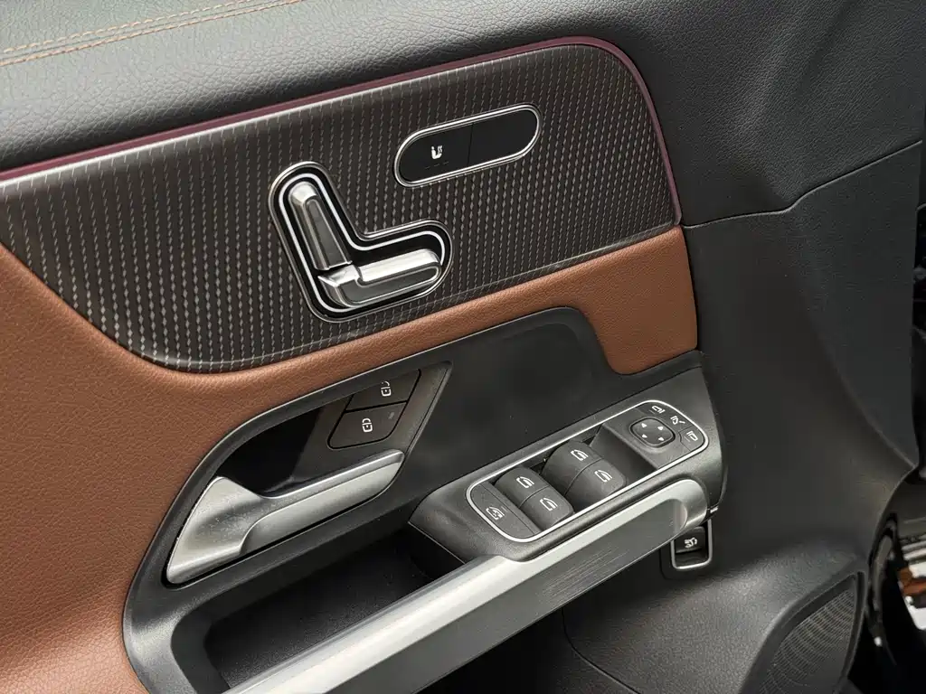 Mercedes-Benz GLB 2022 — фото 20
