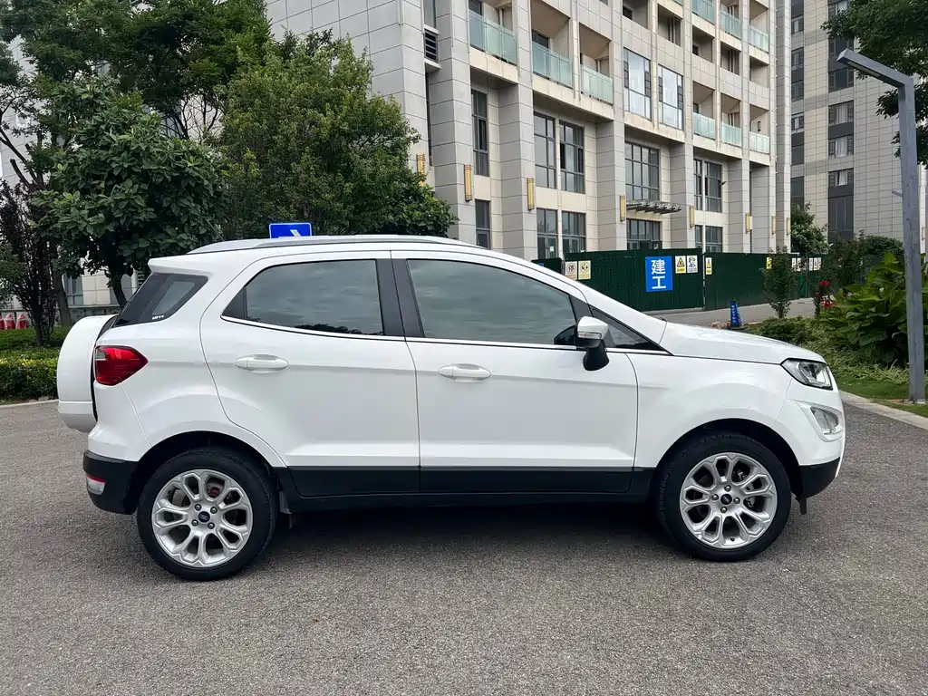Ford Ecosport 2018 — фото 9