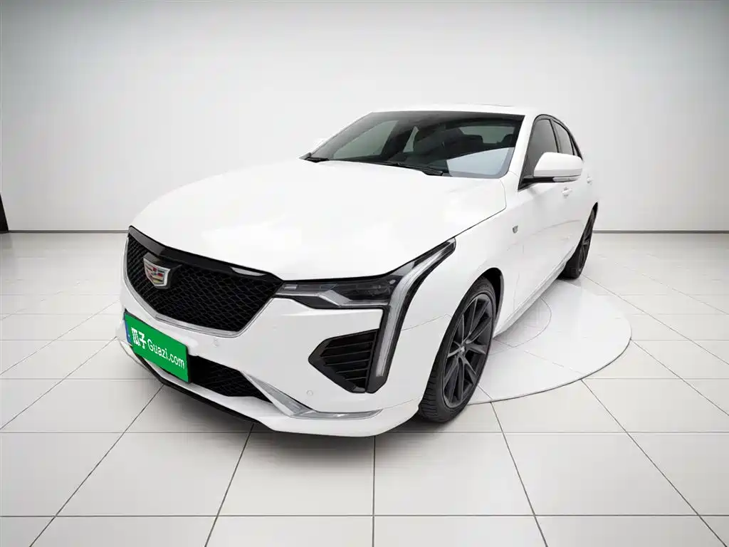 Cadillac CT4 2020 — фото 1