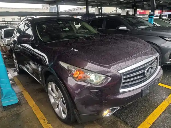 Infiniti QX70 2014