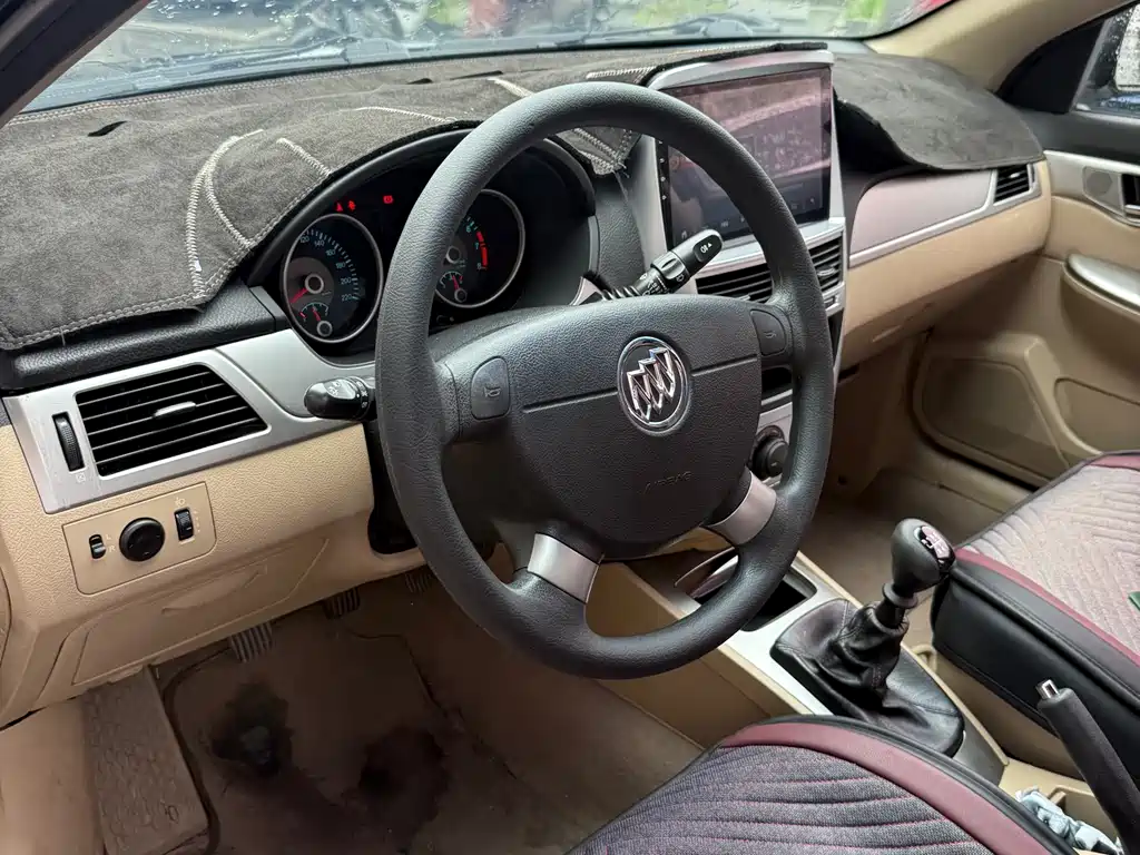 Buick Excelle 2013