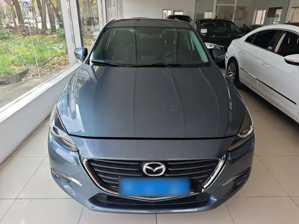 Mazda 3 Axela 2018 — фото 3
