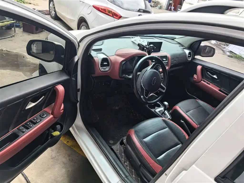 JAC iEV6E 2018