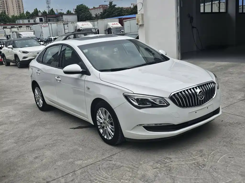 Buick Excelle 2017 — фото 4