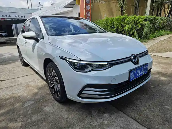 Volkswagen Golf 2022