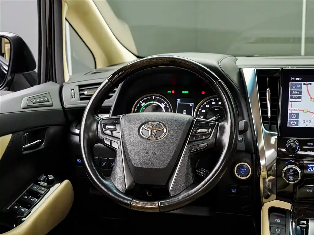 Toyota Vellfire 2021 — фото 17