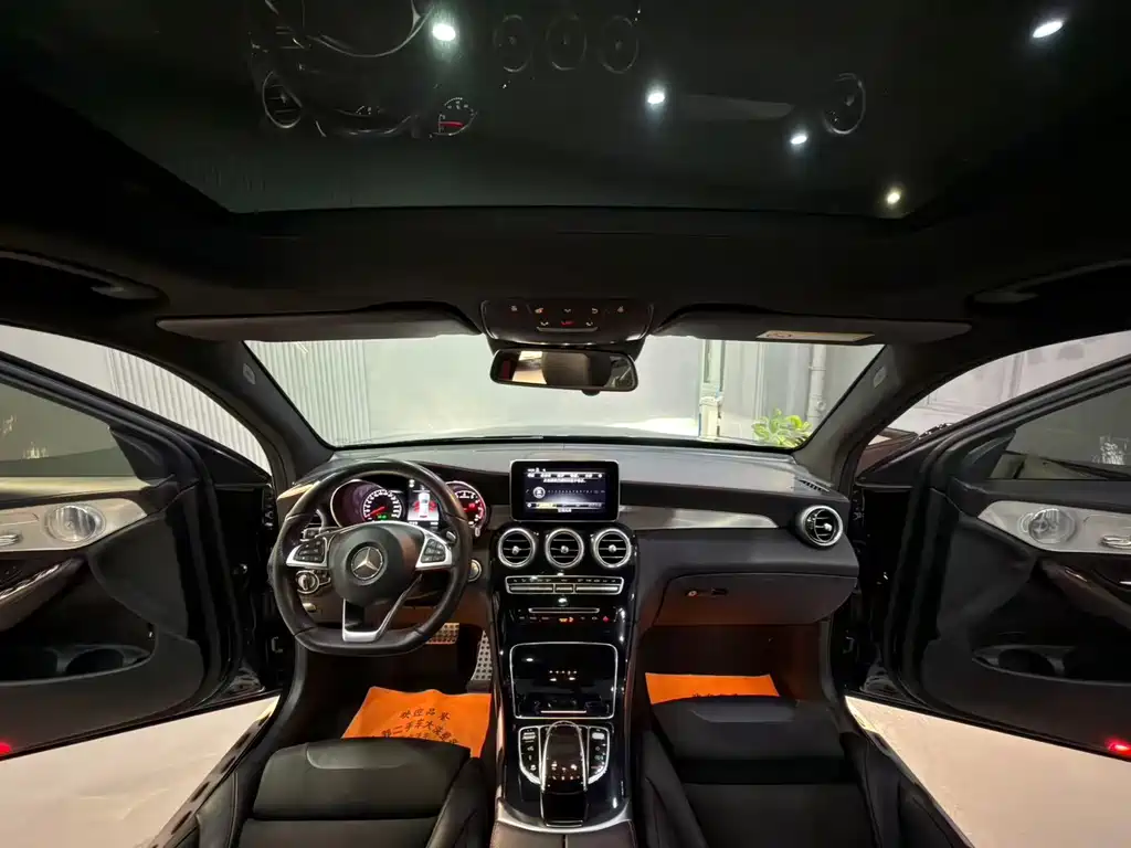 Mercedes-Benz GLC AMG 2019 — фото 12