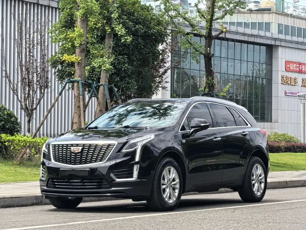 Cadillac XT5 2021 — фото 1