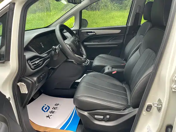 GAC Trumpchi M6 2020