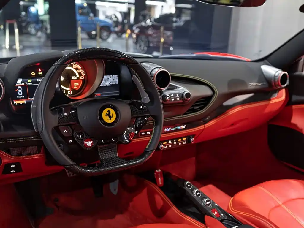 Ferrari F8 2022 — фото 10