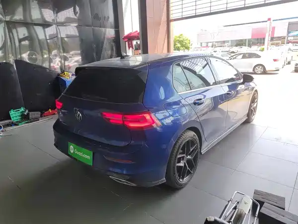 Volkswagen Golf 2021