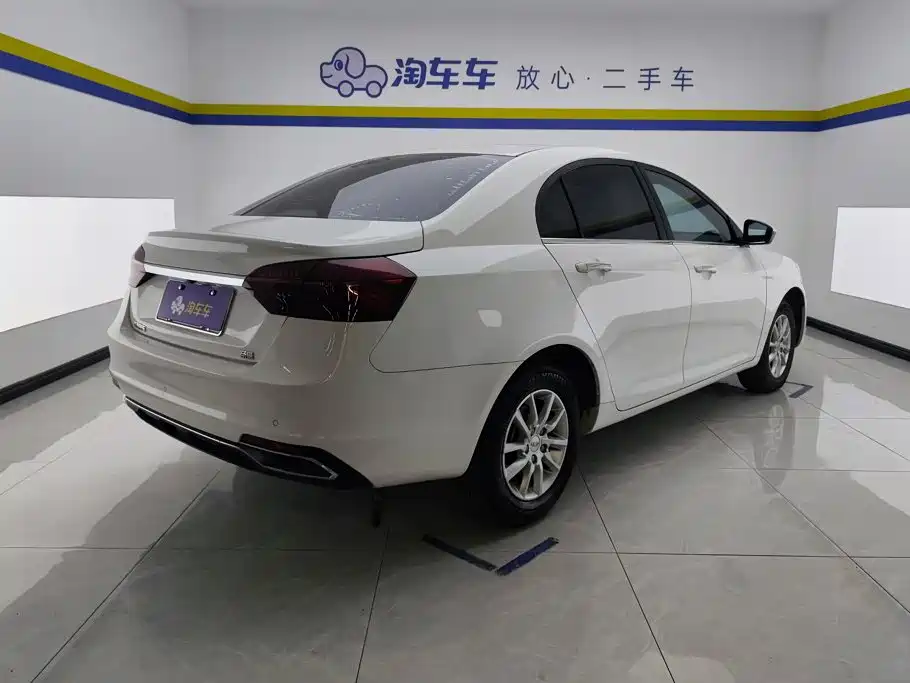 Geely Emgrand 2020 — фото 3