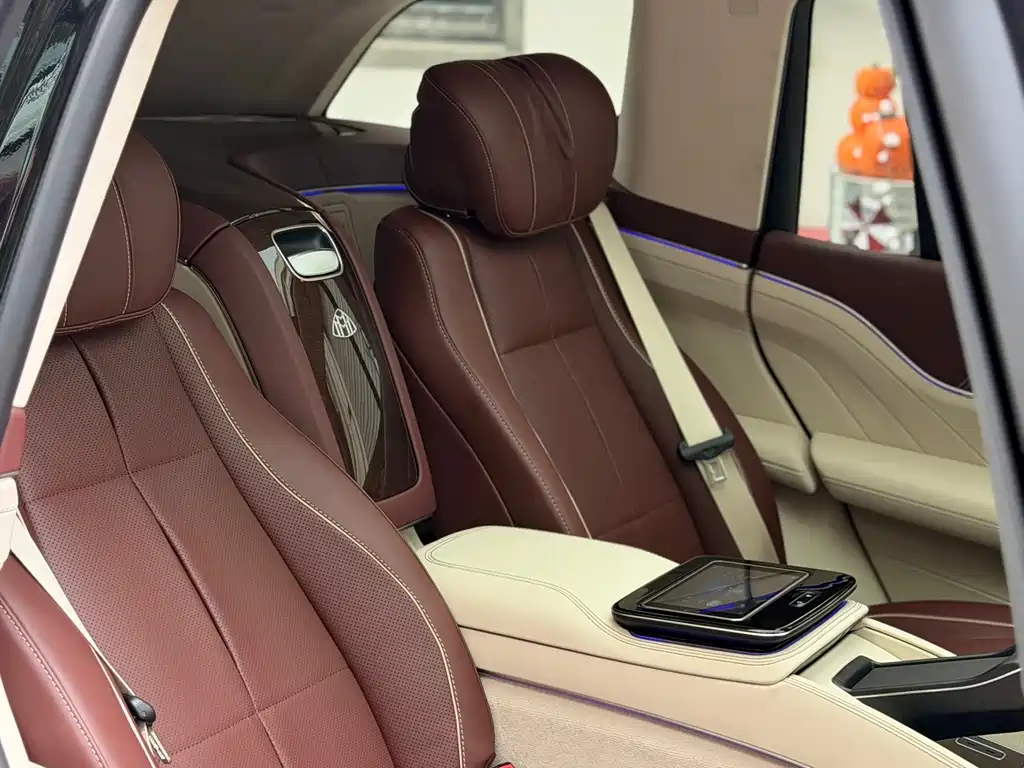 Mercedes-Benz Maybach GLS 2022 — фото 7