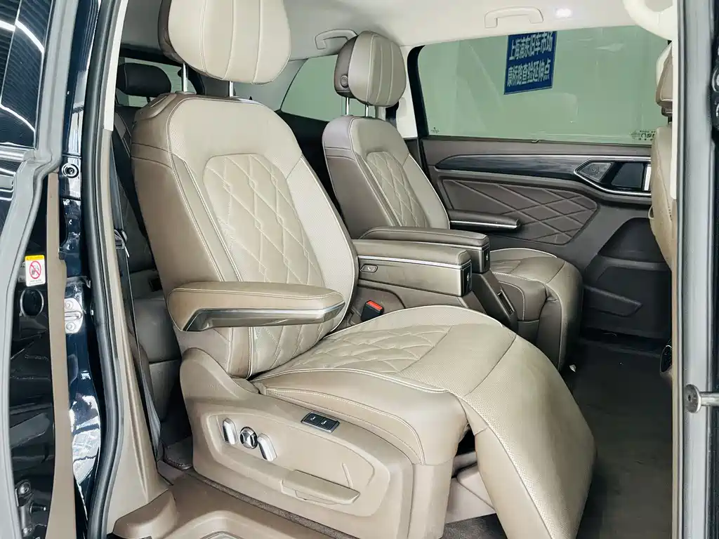 Volkswagen Viloran 2023 — фото 13