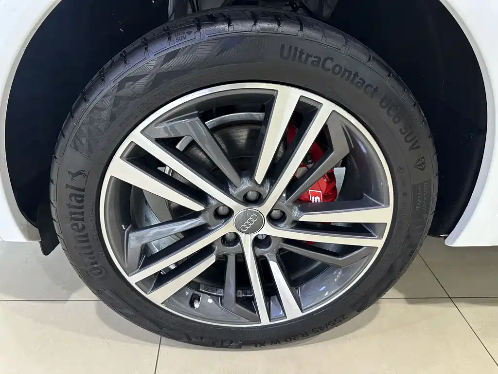 Audi Q5L Sportback 2022 — фото 15