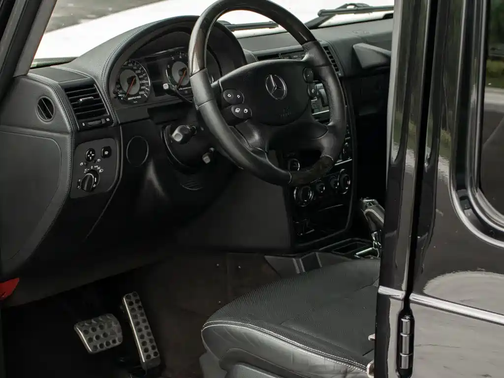 Mercedes-Benz G-Class AMG 2011 — фото 10