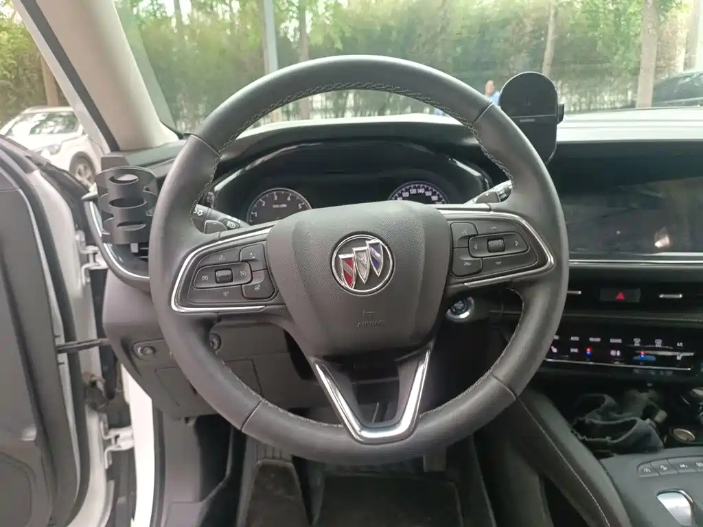 Buick Envision Plus 2024 — фото 3