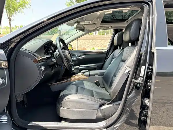 Mercedes-Benz S-Class 2013