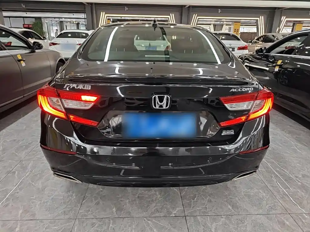 Honda Accord 2018 — фото 6