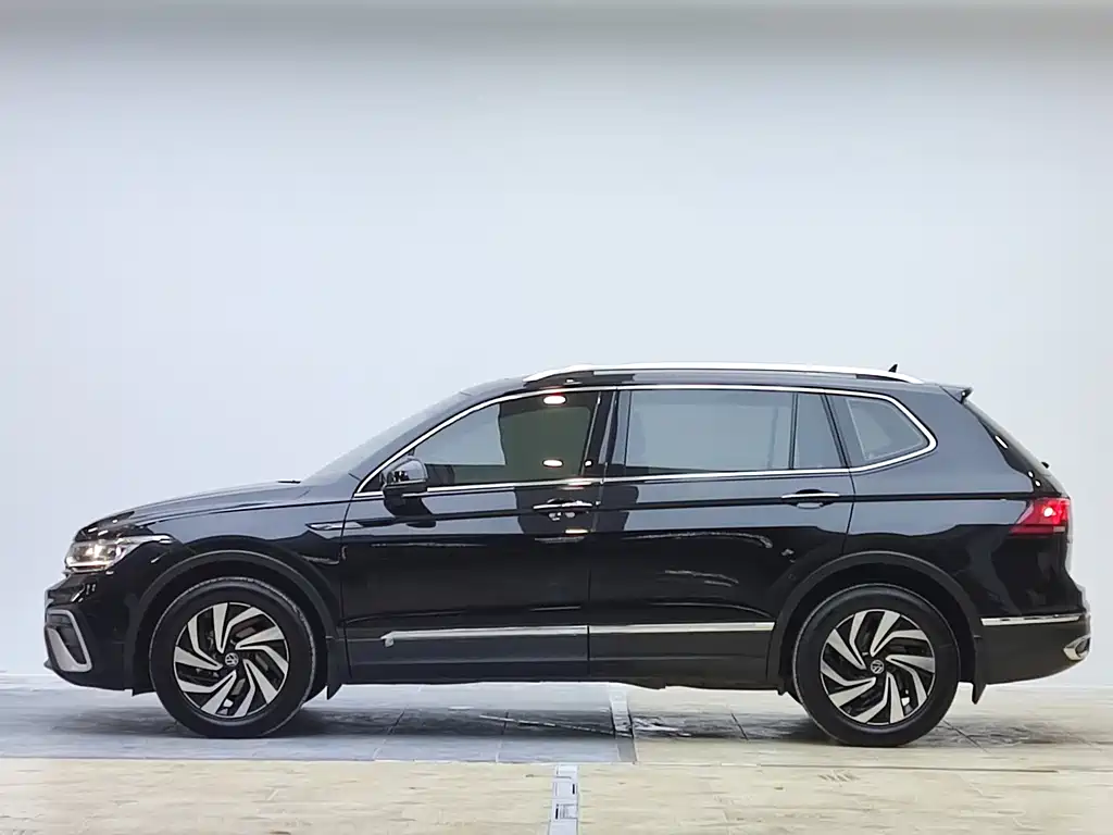 Volkswagen Tiguan L 2022 — фото 4