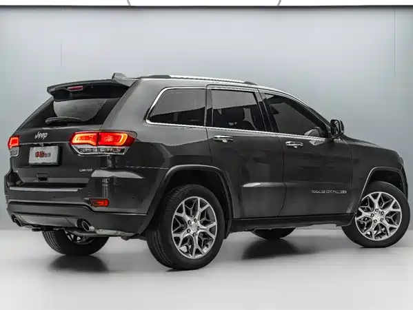 Jeep Grand Cherokee 2023