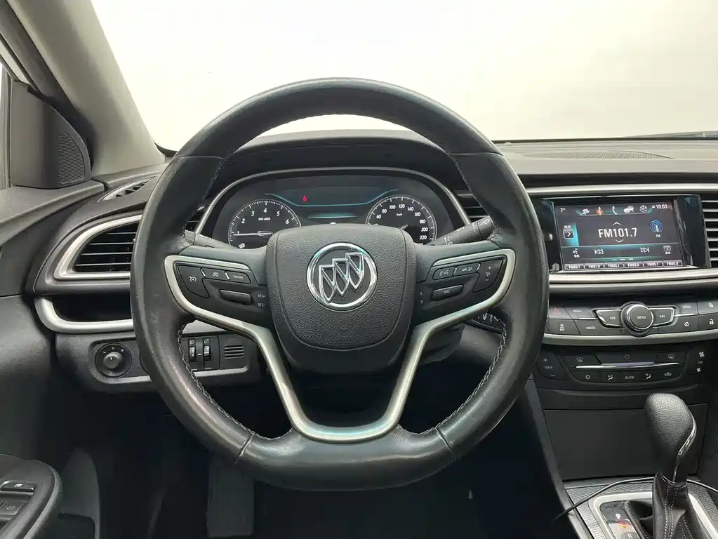 Buick Excelle 2019 — фото 13