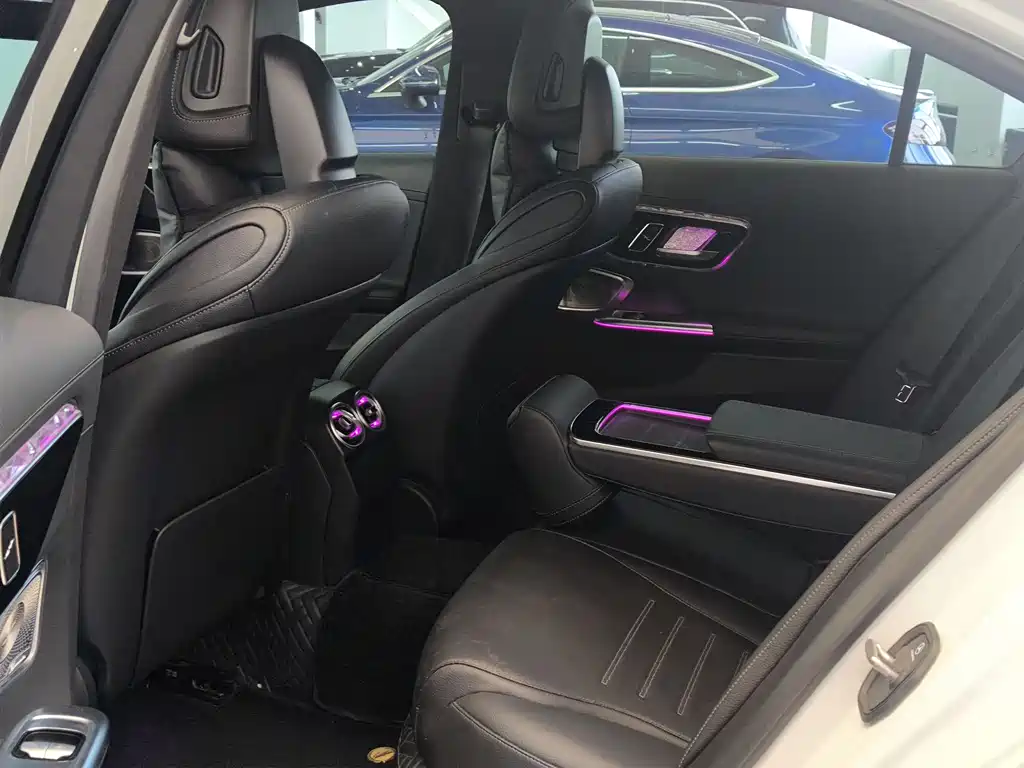 Mercedes-Benz C-Class 2021